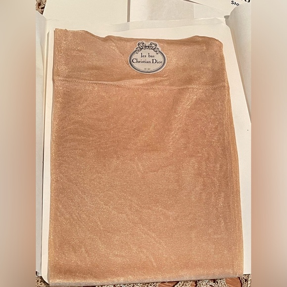 SOLD! PAIR Vintage Les Bas Christian Dior Stockings Desoie Sleek Beige Sz 10.5 - Picture 3 of 14